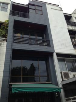 ขายหรือให้เช่าบ้านแบบโฮมออฟฟิศ 4 ชั้น