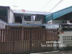 ด่วน! ขายถูกที่สุด ทาวน์โฮม 2 ชั้น ใจกลางเมือง ลาดพร้าว 48 เนื้อที่ 37 ตร.ว. ทำเลดี เดินทางสะดวก ใกล้รถไฟฟ้าสีเหลืองเพียง  800 เมตร