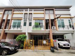 หมู่บ้านอาร์เคพาร์ค หทัยราษฎร์ รามอินทรา - รามคำแหง RK PARK ขายด่วน ทาวน์โฮม 2 ชั้น เนื้อที่ 19.40 ตร.ว ถูก ต่อเติมครบ พร้อมอยู่อาศัย