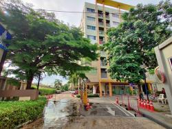 ขายด่วน ลุมพินี คอนโดทาวน์ นิด้า-เสรีไทย LUMPINI CONDO TOWN NIDA-SERITHAI 23.14 ตร.ม อาคาร A ชั้น 5 ราคาถูก ต่ำกว่าล้าน