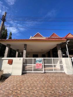 ขายทาวน์เฮาส์ 2ชั้น 3 ห้องนอน 2 ห้องน้ำ  รีโนเวทแล้ว พร้อมอยู่