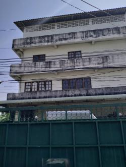 ขายตึก4ชั้นและที่่ดินฝั่งตรงข้าม 175วา  ซ.บางนา-ตราด21 แยก17 ราคาพิเศษ