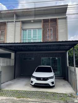 ให้เช่าทาวน์เฮ้าส์ห้องริม หมู่บ้านพฤกษาไลท์ ล็อกซ์  (ซอยเทิดราชัน 45) เนื้อที่ 21.9ตรว. แขวงสีกัน เขตดอนเมือง กรุงเทพมหานคร  ใกล้สนามบินดอนเมือง ใกล้อิมแพ็ค เมืองทองธานี