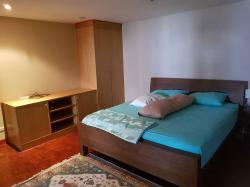ให้เช่า คอนโด 15 สูท คอนโด (15 Suites Condo) ห้อง 5CD  ชั้น 5 ขนาด 87 ตร.ม  1 ห้องนอน 2 ห้องน้ำ