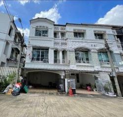 ให้เช่าทาวน์โฮม 3 ชั้นหลังมุม เนื้อที่ 21 ตร.วา บ้านกลางเมือง ลาดพร้าว-โยธินพัฒนา ประดิษฐ์มนูญธรรม 19 ใกล้เซนทรัลอีสวิลล์ (N1-N1959)