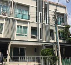 ให้เช่าทาวน์โฮม 3 ชั้น โครงการ พาทิโอ พัฒนาการ38 มี 3ห้องนอน 3ห้องน้ำ ขนาด20ตรว