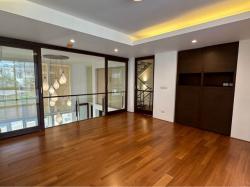 ขายโฮมออฟฟิศ โครงการ เดอะลอฟท์สาทร เป็นทาวน์โฮม 5 ชั้น 39 ตร.ว.   ย่านช่องนนทรี ยานนาวา ซอยเมฆสวัสดิ์ 