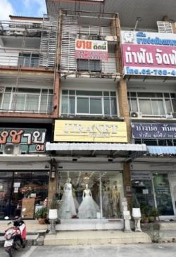 ขายอาคาร4.5 ชั้น 1  บางนา-ตราด (กม.27) ใกล้กับศูนย์โตโยต้านครธน บางบ่อ