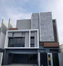 ขายอาคารพาณิชย์ 4.5 ชั้น 2 คูหาติดกัน ติดถนนวัชรพล ที่ดิน 72 ตร.ว 560 ตร.ม., หลังมุม หน้ากว้าง 12 ม. ถ. วัชรพล แขวงคลองถนน เขตสายไหม