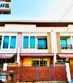 โรบินสัน ลาดกระบัง ดอะ พาซิโอ มอลล์  ให้เช่าทาวน์โฮม 2 ชั้น บ้านกลางเมือง  ทำเลทอง  21ตรว. 145ตรม. พร้อมเฟอร์ 3นอน 2น้ำ 