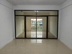 C4476 ให้เช่าและขายตึกแถว 3 ชั้นครึ่ง หมู่บ้านณัฐกานต์ ย่านพหลโยธิน 52 รีโนเวทใหม่ 