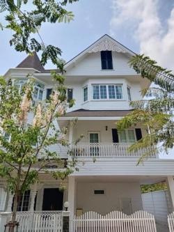 HR 5783 ให้เช่าบ้านเดี่ยวสไตล์ยุโรป โครงการแฟนตาเซีย วิลล่า บางนา ใกล้โรงเรียนนานาชาติบางกอกพัฒนา