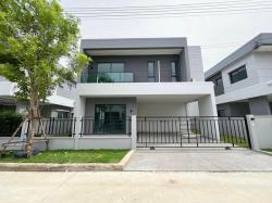 EPL-HR3469 ให้เช่าบ้านเดี่ยว 2 ชั้น ใกล้ทางด่วน ศรีสมาน โครงการ Centro ดอนเมือง แจ้งวัฒนะ ขนาด 51 ตรว. ห้องนอน 4 ห้องน้ำ
