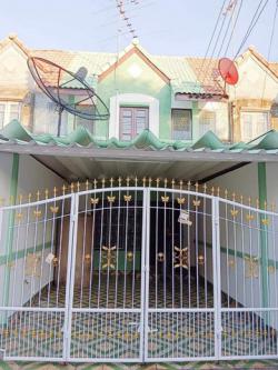 บ้านแฟมิลี่ปาร์ค สะดวกสบายเดินทางเข้าออกได้หลายเส้นทาง อยู่ในเขตชุมชน