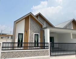 ขายบ้านเดียวใกล้ตัวเมืองพนัสนิคม​ เฟสใหม่บ้านแฝด จองก่อนมีสิทธิพิเศษ