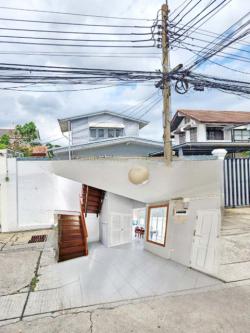ให้เช่าบ้านเดี่ยว 2 ชั้น เตาปูน 61ตรว.ประชาชื่น2-8 198ตรม. MRTบางซ่อน 1.5 กม. บางซื่อ  เงียบสงบ ทำเลดี 3นอน 2น้ำ 2จอดรถ 2แอร์ เกทเวย์ แอท 
