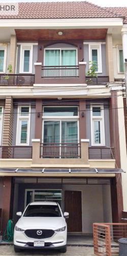 ประเสริฐมนูกิจ 25-31 3นอน เกษตร นวมินทร์ ให้เช่าโฮมออฟฟิศ 3ชั้น แอร์ 5 ตัว  สภาพดีหมู่บ้านพรีเมี่ยม  4น้ำ 22 ตร.วา 185 ตรม.
