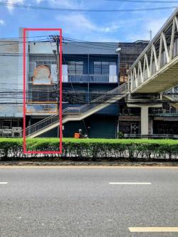 EPL-BR1162 ให้เช่าอาคารพาณิชย์ 3 ชั้น + 1 ชั้นลอย  ติดถนนพระราม 4 แยกกล้วยน้ำไท  มี 3 ห้องน้ำ พื้นที่ใช้สอย  180 ตรม. มีดาดฟ้า 