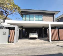ขายบ้านเดี่ยว 2ชั้นเนื้อที่ 60ตร.ว พื้นที่ใช้สอย 230ตร.ม 5ห้องนอน 4ห้องน้ำ เฟอร์ครบ ถนนลาดพร้าว โชคชัย 4  ราคาขาย 13 ล้านบาท