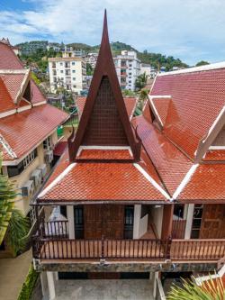 ภูเก็ต บ้านทรงไทย จังซีลอน bangla walking street Airbnb หาดป่าตอง 4 นาที  ใหม่ เลี้ยงสัตว์  32ตรว. ​182ตรม. เครื่องซักเครื่องอบ เงียบสงบ 