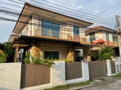 ขายบ้านแฝด2ชั้นหมู่บ้านมัลดีฟส์ปาล์มบางนา-ตราดกม.8 พร้อมเฟอร์นิเจอร์