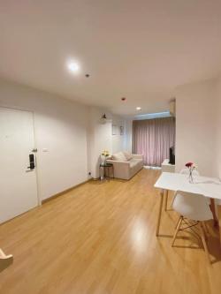 Aspire Rama 4 spacious safe quiet 8th floor BTS Ekkamai