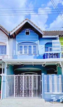 เฟอร์บิวท์อิน รพ.ธัญบุรี 2.5 กม. ติดมอเตอร์เวย์ คลอง5 ให้เช่าทาวน์เฮ้าส์ 2 ชั้น 3 นอน  ม.อีสเทิร์นเอเชีย 2.2 กม. 2 น้ำ .19 ตร.วา  ราชา 
