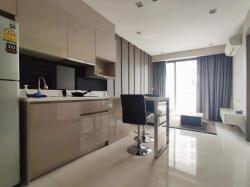 Trapezo Sukhumvit 16 safe peaceful livable 2nd floor BTS Asoke