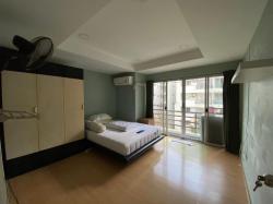 Waterford Park Rama 4 Clean safe quiet 5th floor BTS Phra Khanong