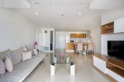 Waterford Sukhumvit 30 spacious private quiet 24th floor BTS Phrom Phong