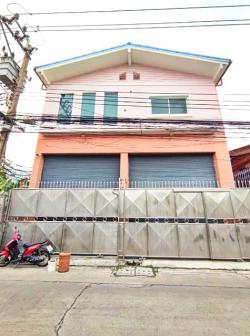 ไบเทค บางนา 1.1 กม.  แบริ่ง 1.35กม. ใหม่! ลาซาล22-32 ให้เช่าโกดัง อาคารพาณิชย์ 2คูหา 2 ชั้น 52 ตร.วา .402ตร.ม.ไฟ 3 เฟส BTSบางนา 1.2กม.  