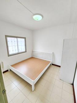 คอนโด สุวรรณภูมิ1 King Power ตรงข้าม  เซเว่น ขายขาดทุน 379,999บาท วัดศรีวารีน้อย ตลาด 32ตรม. ให้เช่า 2,599บาท รีโนเวทใหม่ 1แอร์ ชั้น5