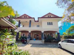 ขายบ้านเดี่ยวหลังใหญ่เนื้อที่ 288ตรว มีเรือนรับรอง บ้านนอกโครงการ บ้านสร้างเอง ใกล้บางแสน ใกล้ตลาดหนองมน แสนสุข ชลบุรี
