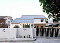 ขายบ้านเดี่ยวชั้นเดียว ขนาด 50ตรว มบ.เหนือลิขิต1 3นอน เก้ากิโล กำลังรีโนเวท พร้อมเข้าอยู่ ใกล้โรงเรียนเซนต์ปอล ศรีราชา ชลบุรี