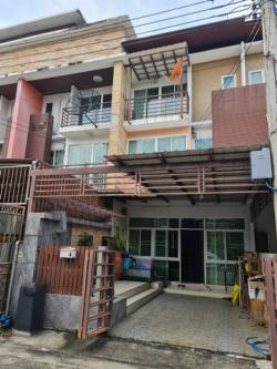 รหัส:  2299   TOWNHOME บ้านบดินทร์ เอ็กซ์คลูซีฟ 5500000 THAI BAHT 4 ห้องนอน 4 BATHROOM ใหญ่ขนาด 0 ไร่ 0 Ngan 27 ตร.วา ใกล้กับ โรงเรียนบดินทร์เดชา คุ้มยิ่งกว่าคุ้ม