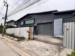 ให้เช่าโกดังพร้อมออฟฟิศ 2,100 ตรม. อุปกรณ์ครบ พร้อมใช้งาน ย่านสวนหลวง เฉลิมพระเกียรติ ร.๙ ซอย 30