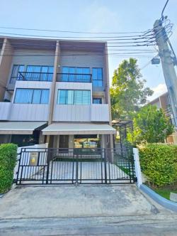 เพลินนารี่ มอลล์ 3นอน thow หลังมุม 26ตร.วา. ตลาดออเงิน900ม ให้เช่าทาวน์โฮม 3ชั้น 306ตร.ม. บ้านกลางเมือง MRTมัยลาภ 3.9กม.  3น้ำ สุขาภิบาล5 