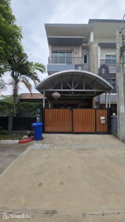 รหัสC6719 ให้เช่าทาวน์โฮม 3 ชั้น หลังมุม โครงการทาวน์อเวนิว พระราม9  เหมาะสำหรับทำ home office