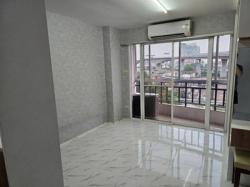 ขายขาดทุน!!! ขายคอนโด เจริญกรุงเพลส ( Charoenkrung Place ) 33.67 ตร.ม. 1 ห้องนอน 1 ห้องน้ำ วิวแม่น้ำเจ้าพระยา ติดถนนมไหสวรรย์ 