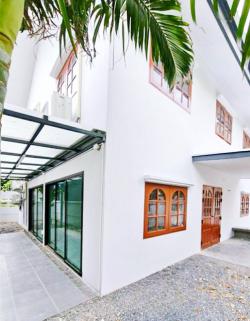 ลาดพร้าว รีโนเวทใหม่ โชคชัย4 26-34 MRT โชคชัย 4 1.6 กม.ให้เช่าสไตล์โมเดิร์น โฮมออฟฟิศ 2ชั้น 72ตร.ว.482ตร.ม. 3 นอน 