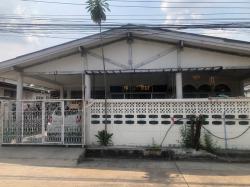 บ้านเดี่ยว 1 ชั้น 56 ตร.ว. หมู่บ้านนาริสา เสรีไทย29 ตรงข้ามโชว์รูมรถซูบารุ