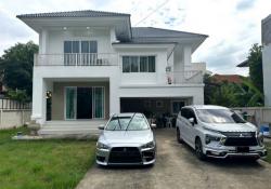 บ้านเดี่ยว2ชั้นครึ่ง ให้เช่า 122ตรว. ถ.วัชรพล-พหลโยธิน ใกล้รร.รัตนโกสินทร์สมโภช