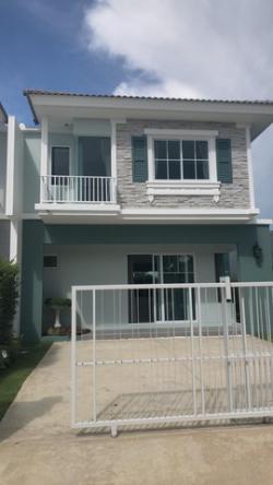 M78ให้เช่าบ้านแฝด 2 ชั้น โครงการvillaggio ประชาอุทิศ90 ใกล้ทางด่วน ใกล้ตลาด ใกล้ร้านสะดวกซื้อ