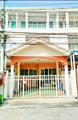 ทาวน์เฮ้าส์ 3 ชั้น เฟอร์ครบ บิ๊กซี สุขาภิบาล5 600 ม.BTSคูคต 900ม. ติดถนนสายไหม 4 นอน รร.สายไหม 1.4 กม.18 ตร.วา.2 น้ำ  3 แอร์ 