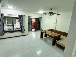 รร.นานาชาติฮีทฟิลด์ 3.9 กม.ให้เช่าทาวน์เฮ้าส์ 2ชั้น 3นอน 2น้ำ 25ตร.วา. 205ตร.ม. MRT ราษฎร์พัฒนา 2กม. 