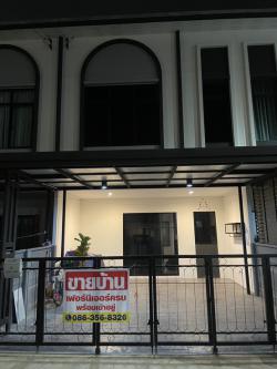 ขายทาวน์โฮมสองชั้น...พร้อมเฟอร์นิเจอร์แบบบิ้วอินทั้งหลัง อ.เมืองสมุทรปราการ