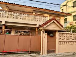 ย่านรัชดา ห้วยขวาง พร้อมเฟอร์ 4 นอน บ้านเดี่ยว 2 ชั้น 47 ตร.วา.207 ตร.ม.2 น้ำ 3 แอร์ 