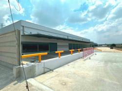 โกดังเขาคันทรงศรีราชาชลบุรี ผังเหลือง พื้นที่ใช้สอย20,25 ตรมด้านหน้าติดถนนคอนกรีต ถนนกว้าง 8 เมตร รถเทรนเลอร์ วิ่งเข้าออกสะดวก