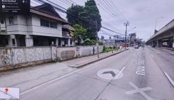 ขายที่ดิน พร้อมสิ่งปลูกสร้าง ทำเลดี ติดถนนรัตนาธิเบศร์