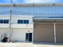ให้เช่าโกดัง ใกล้อมตะเฟส 1-2-3-4  ผังม่วงลาย พื้นที่โกดัง 400 ตรม. พื้นรองรับน้ำหนักได้2ตัน